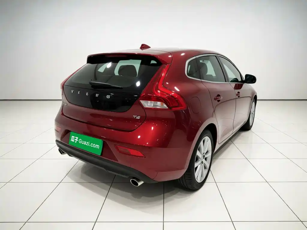 Volvo V40 — миниатюра 6