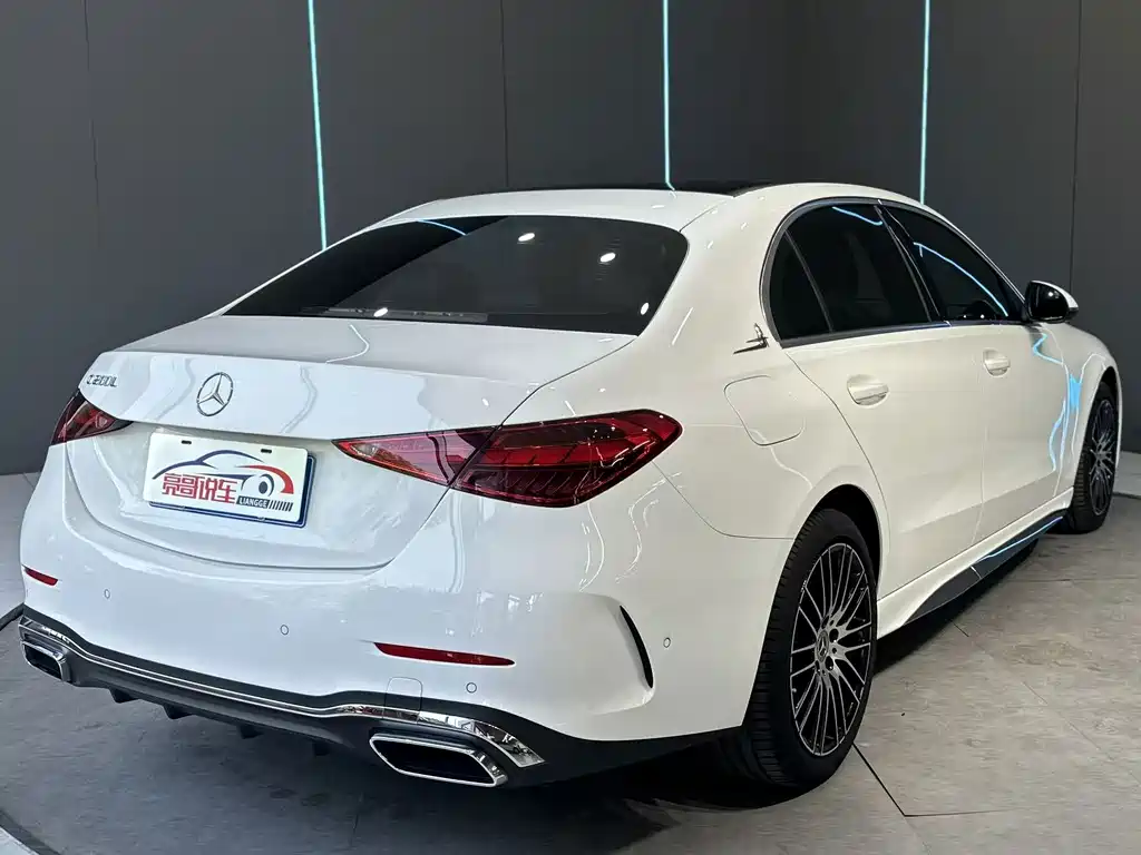 Mercedes-Benz C-Class — миниатюра 6
