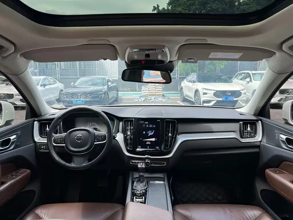 Volvo XC60 — миниатюра 8