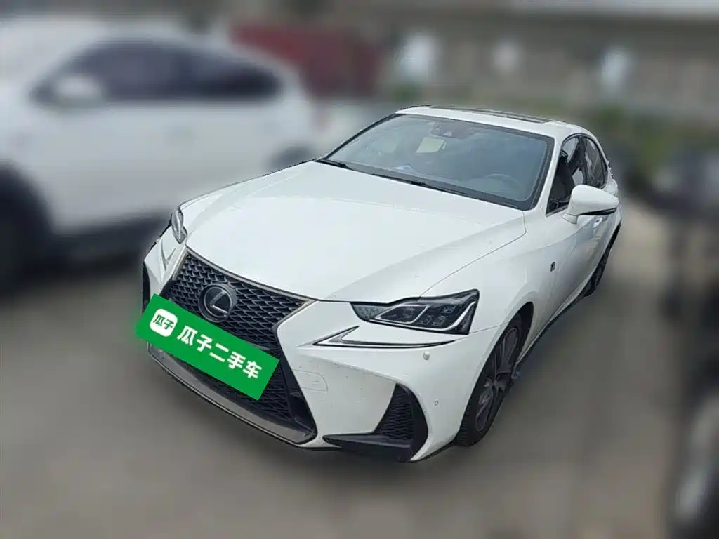 Lexus IS 2017
