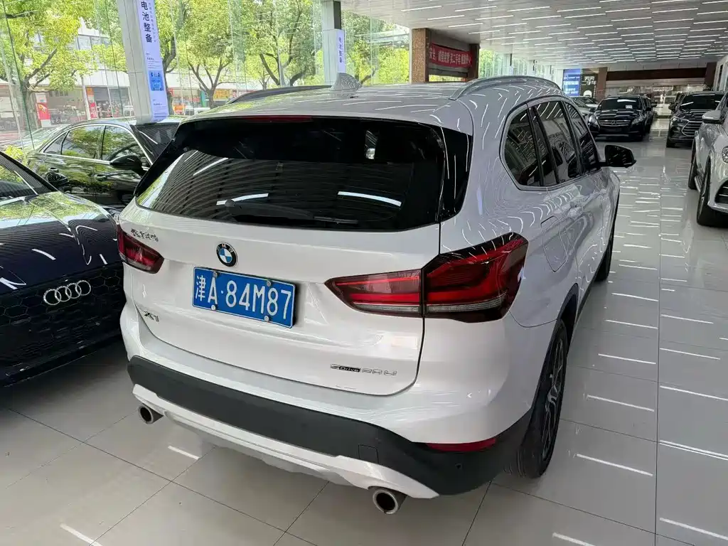 BMW X1 — миниатюра 7