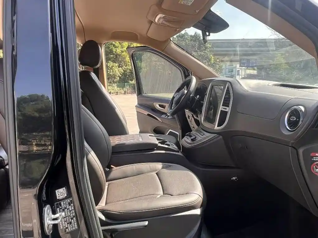Mercedes-Benz Vito — миниатюра 14