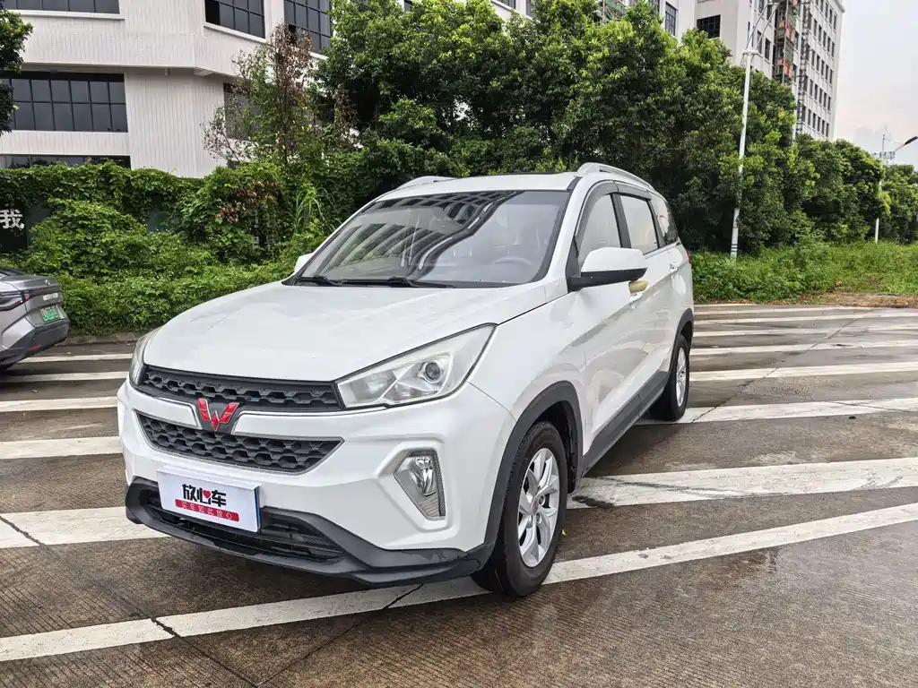 Wuling Hongguang S3 2018