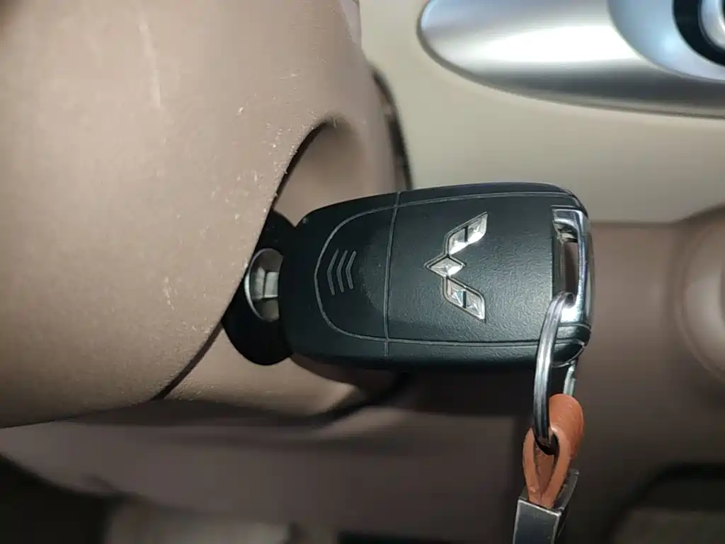 Wuling MINIEV — миниатюра 9