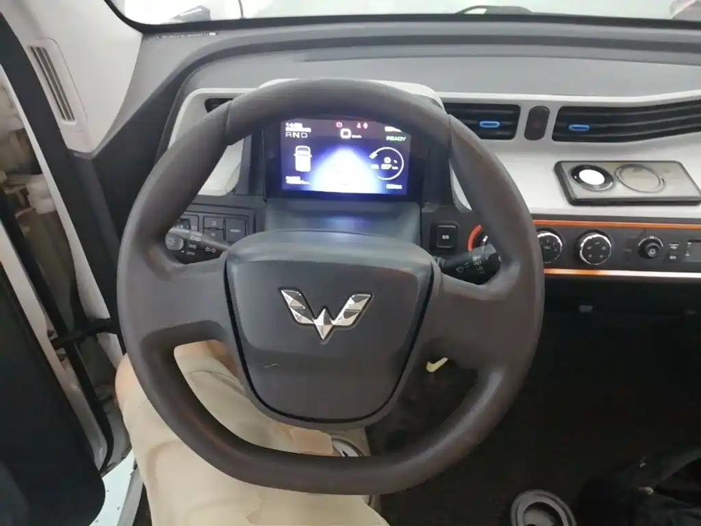 Wuling MINIEV — миниатюра 11