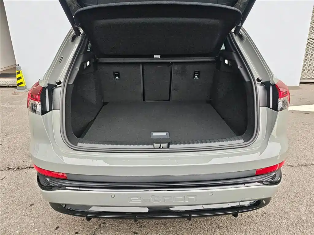 Audi Q4 e-tron 2023 50 e-tron quattro