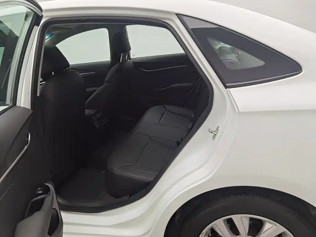 Buick Excelle — миниатюра 15