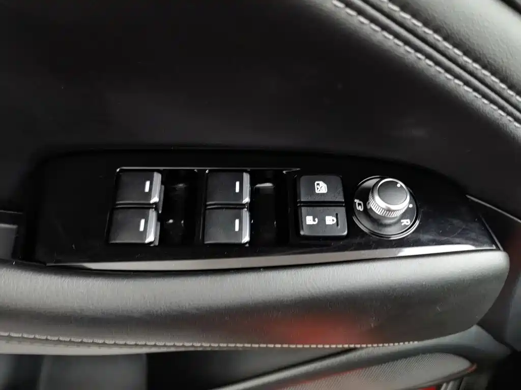 Mazda Atenza — миниатюра 9