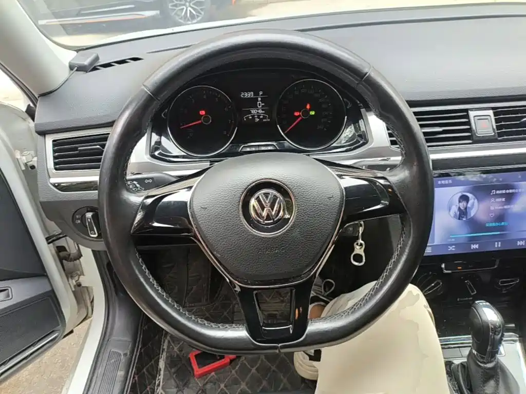 Volkswagen Bora — миниатюра 7