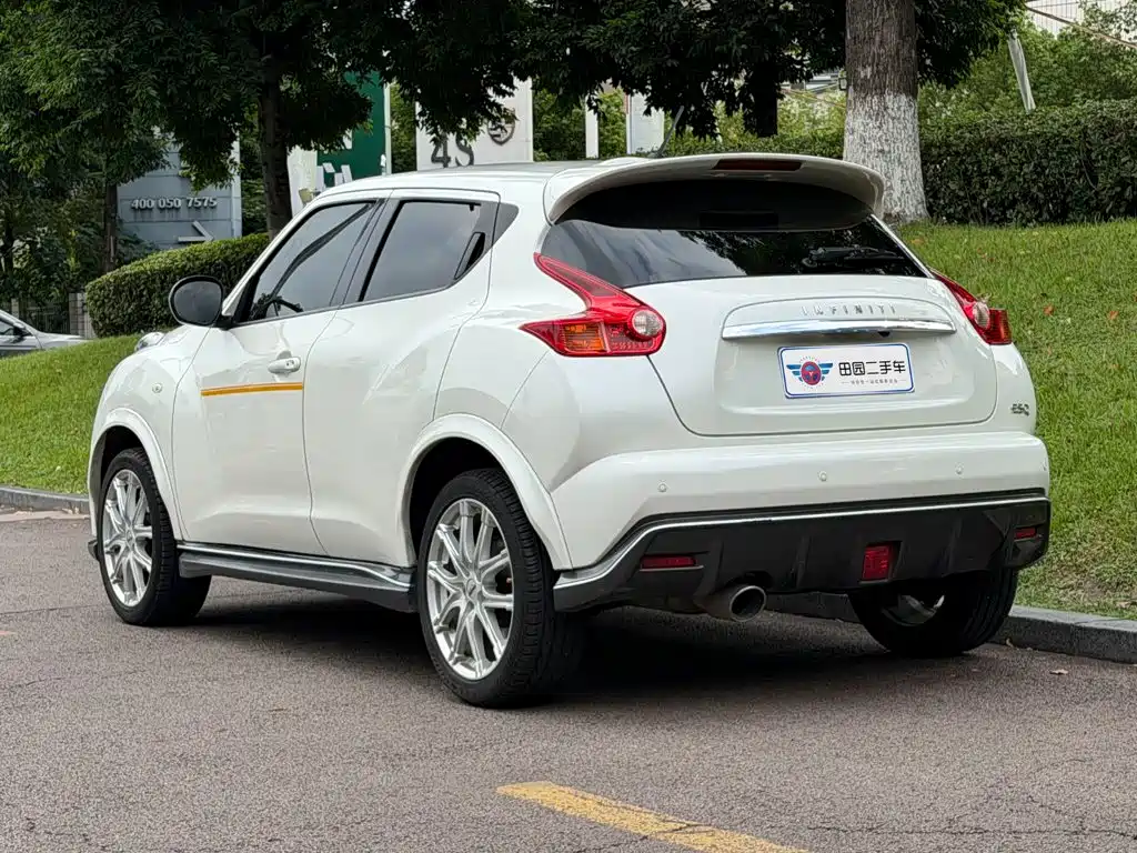 Infiniti ESQ — миниатюра 4