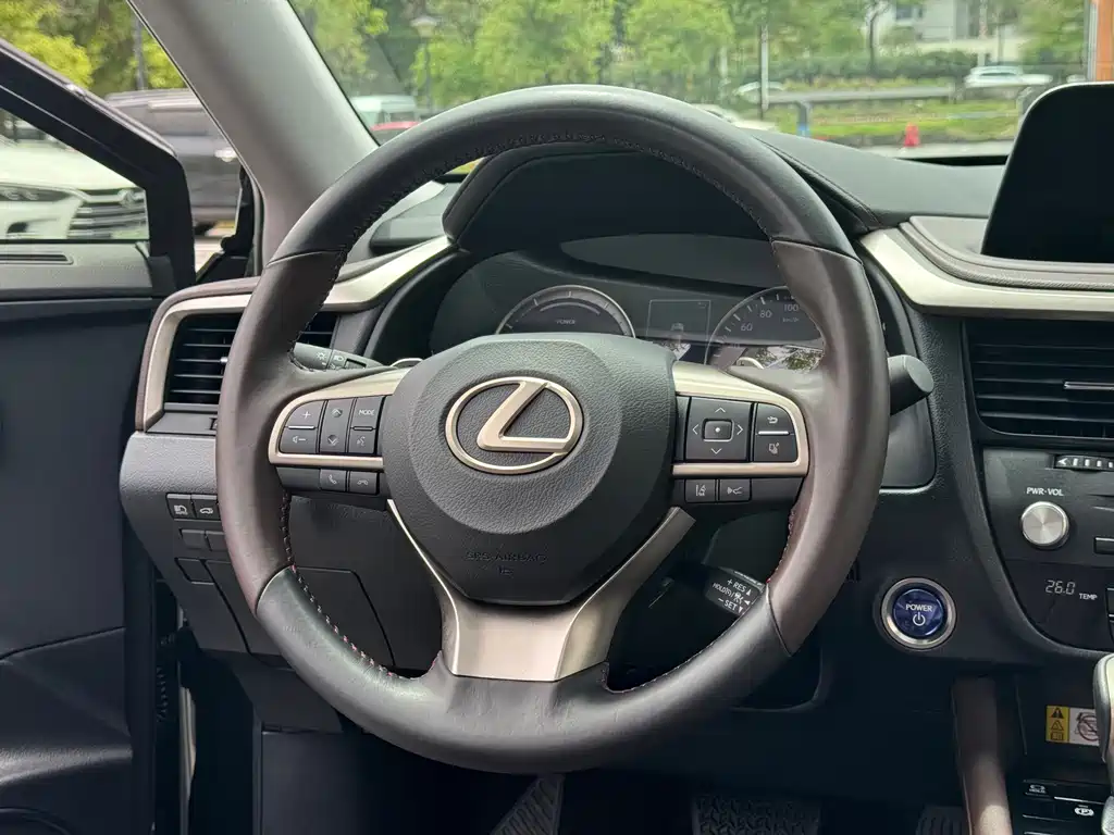 Lexus RX — миниатюра 10