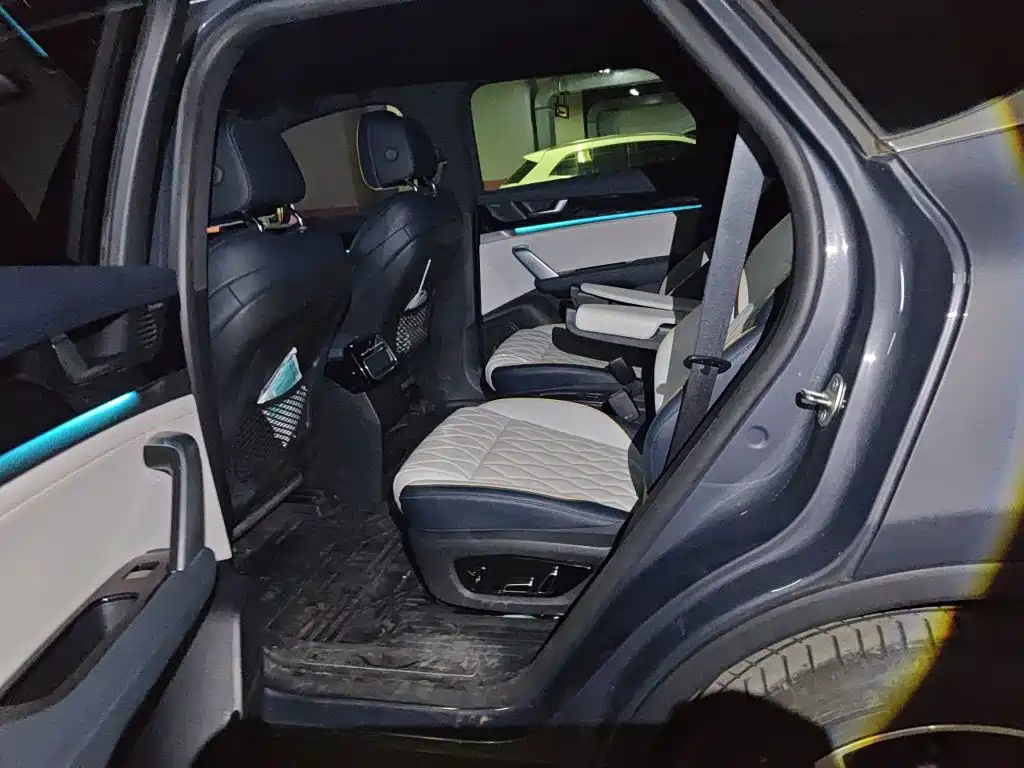 BYD Tang New Energy — миниатюра 15