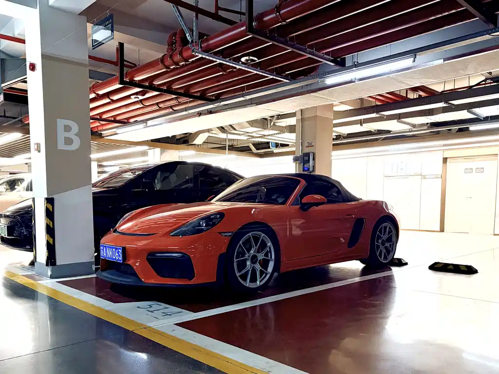 Porsche 718 2016