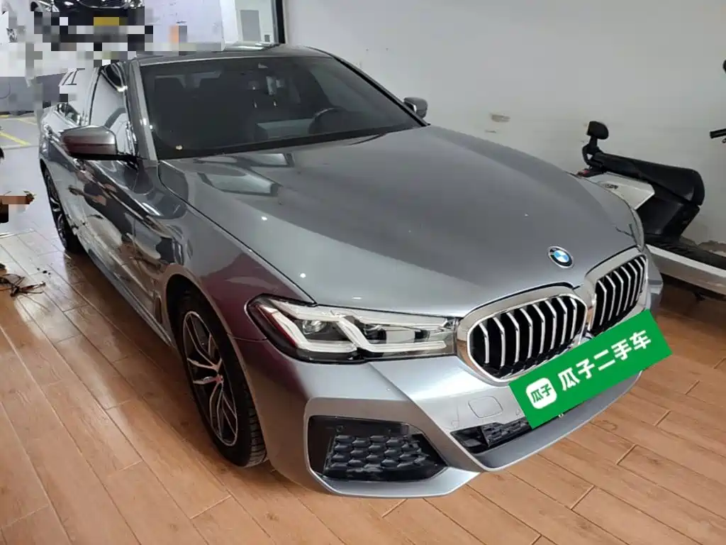 BMW 5 Series (Import) — миниатюра 4
