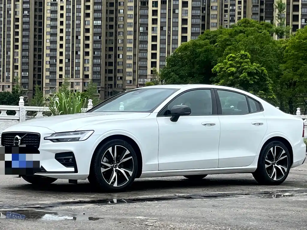 Volvo S60 2024