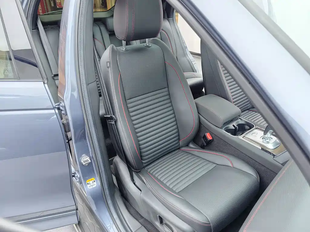 Land Rover Discovery Sport — миниатюра 25