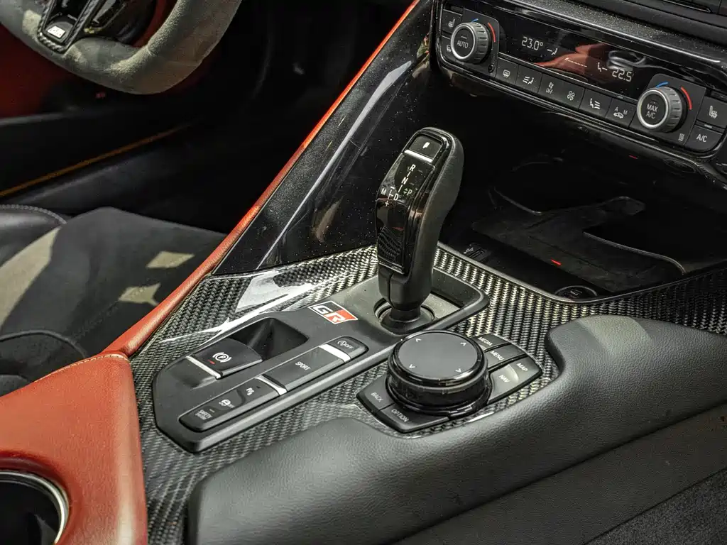 Toyota Supra — миниатюра 8