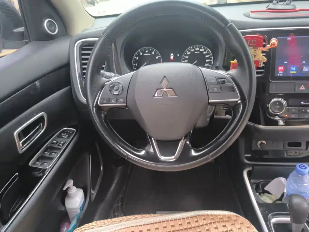 Mitsubishi Outlander — миниатюра 12
