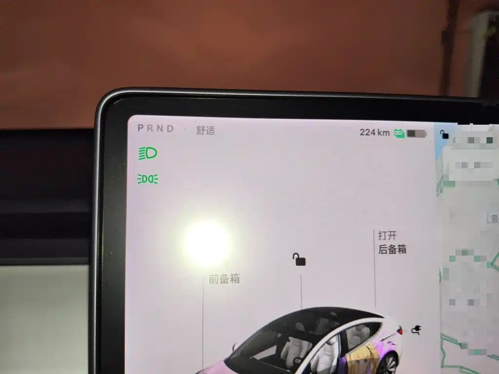 Tesla Model 3 — миниатюра 7