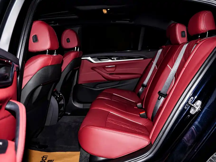 BMW 5 Series — миниатюра 21