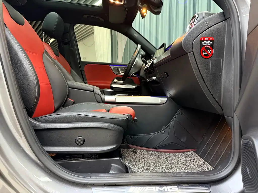 Mercedes-Benz GLB AMG — миниатюра 22