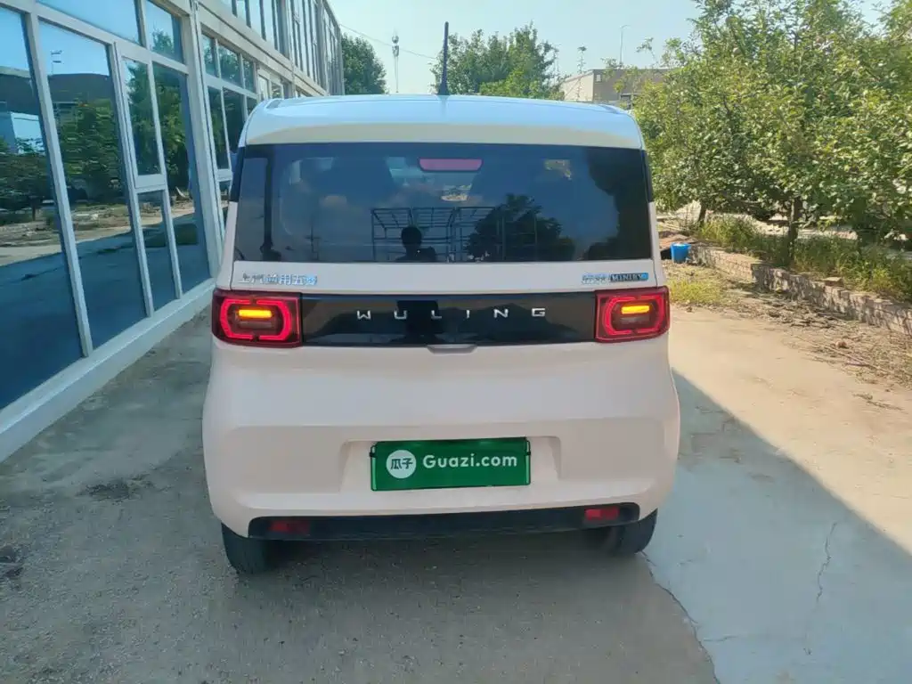 Wuling MINIEV — миниатюра 6