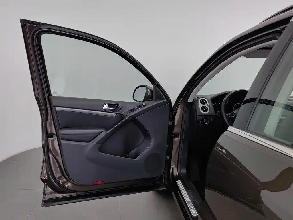 Volkswagen Tiguan — миниатюра 8