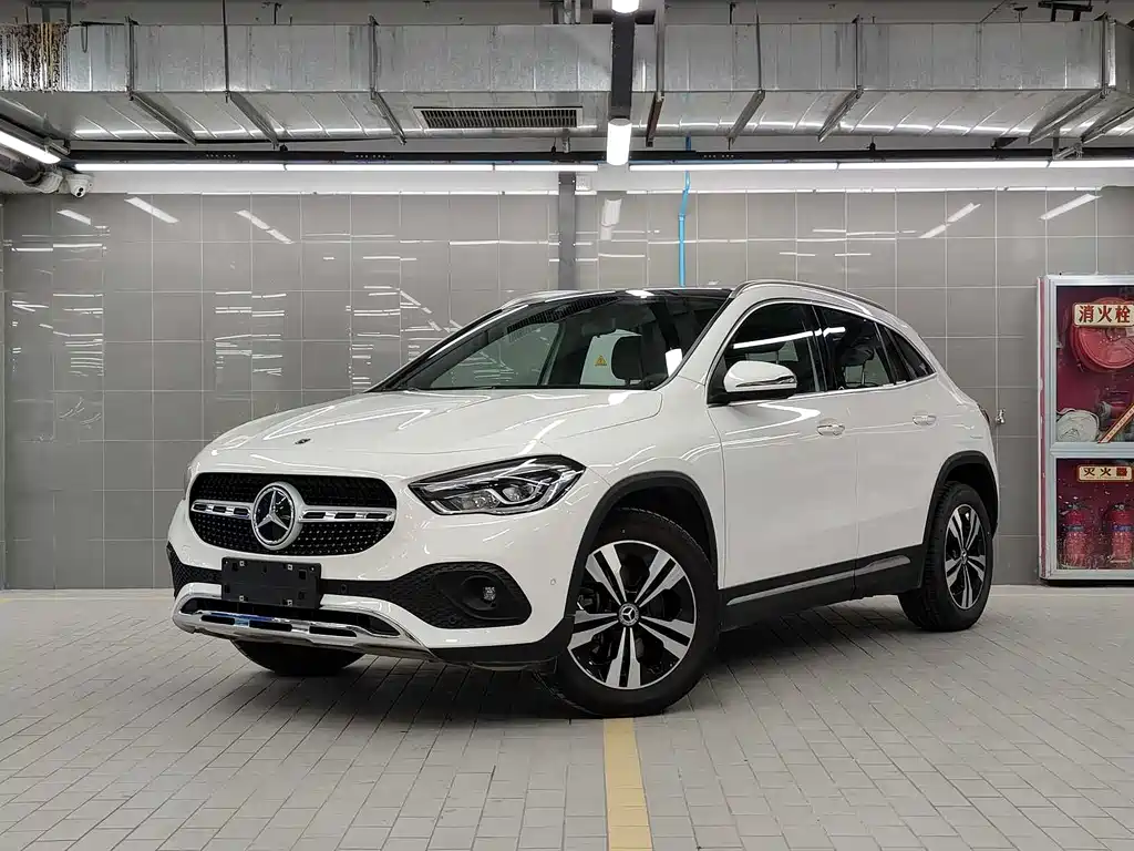 Mercedes-Benz GLA 2023
