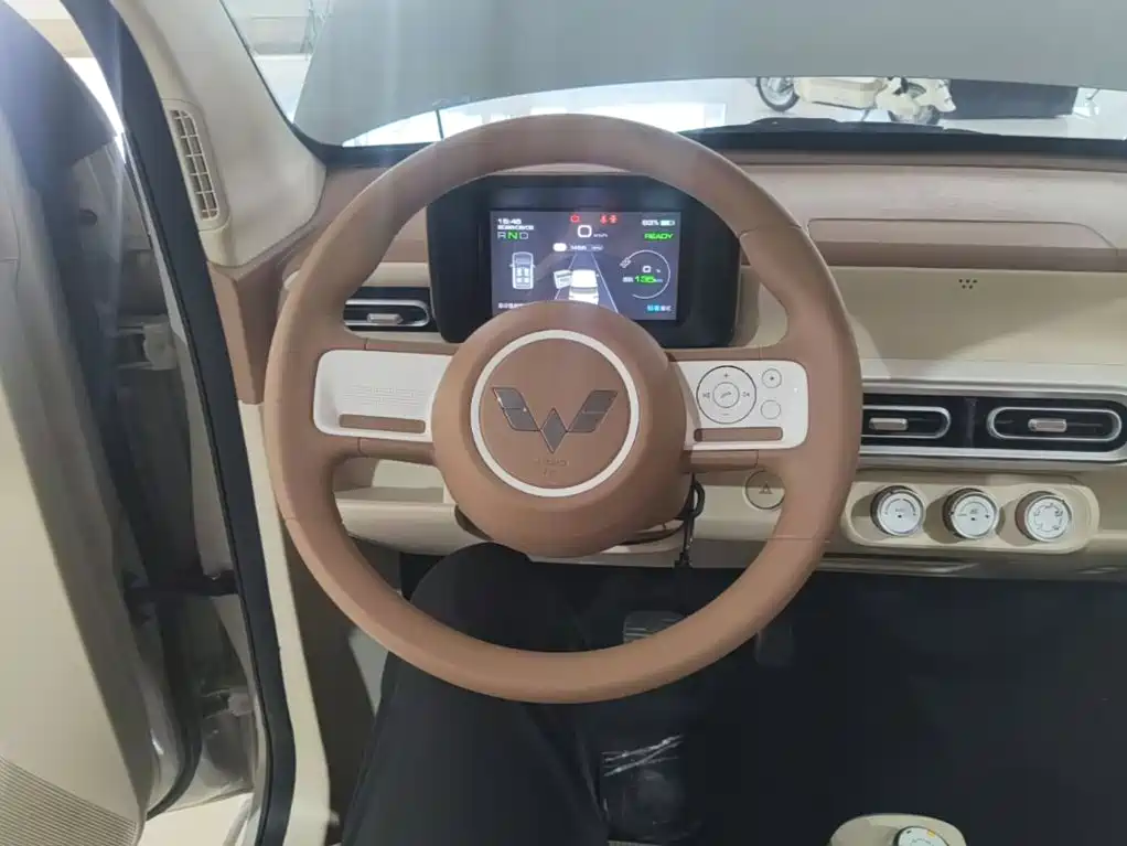 Wuling MINIEV — миниатюра 11