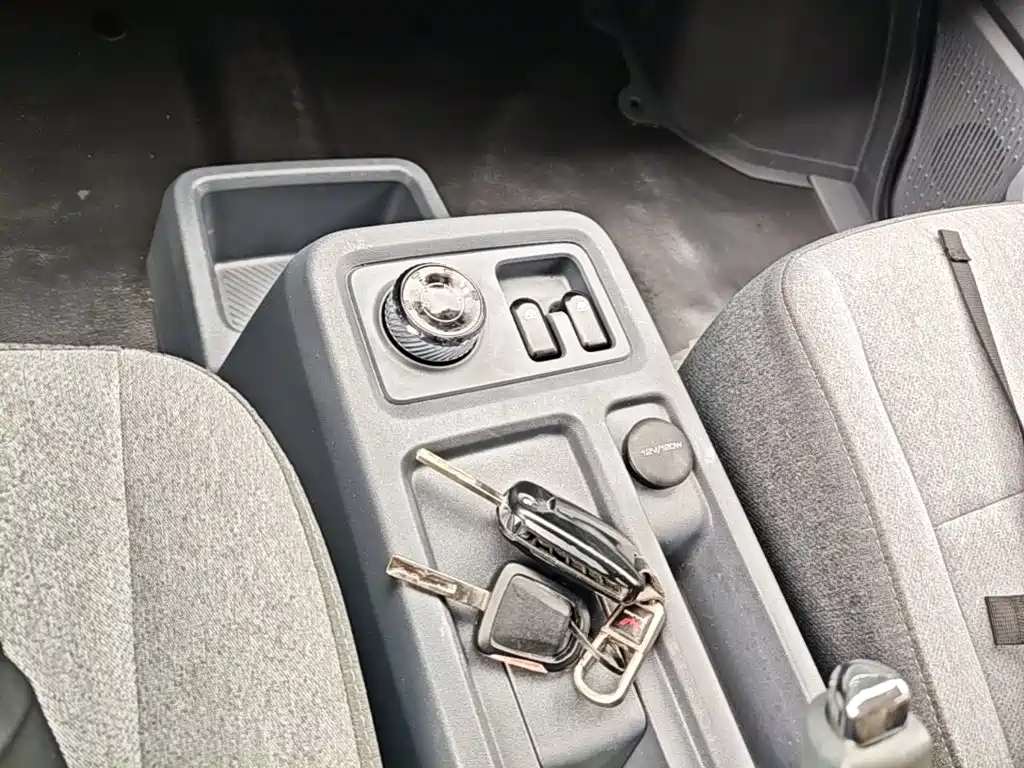 Wuling Yangguang — миниатюра 14
