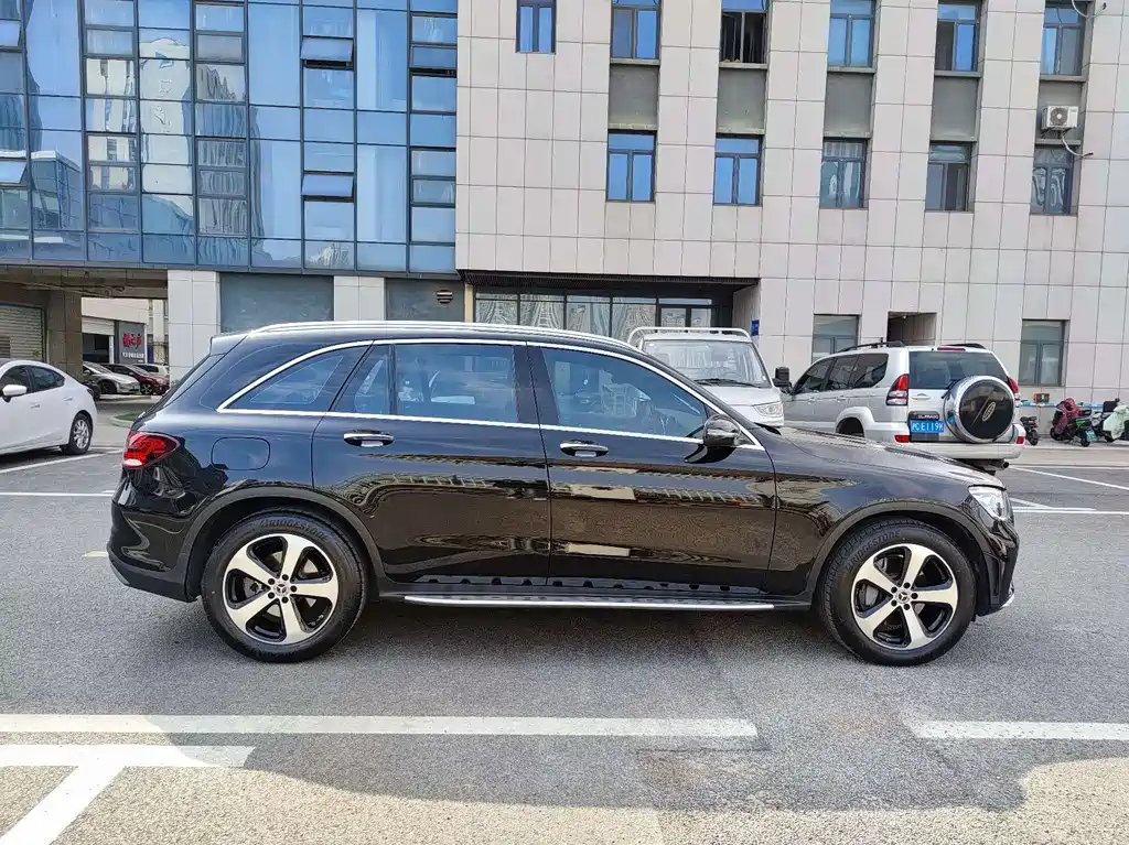 Mercedes-Benz GLC 2022 GLC 260 L 4MATIC