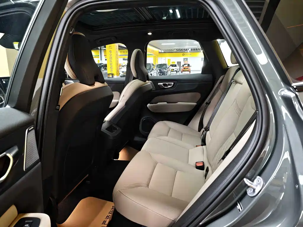 Volvo XC60 — миниатюра 9