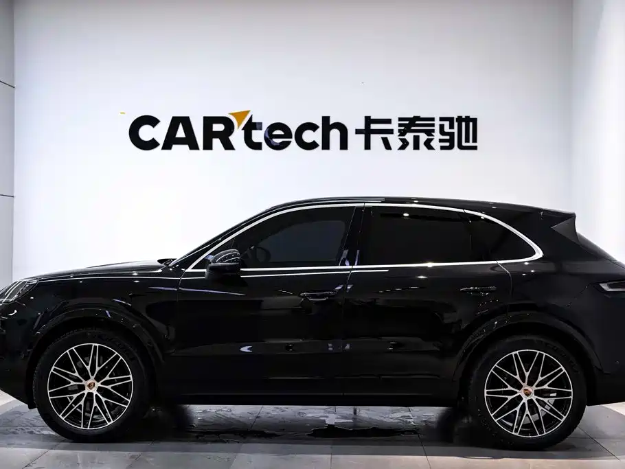 Porsche Cayenne — миниатюра 9
