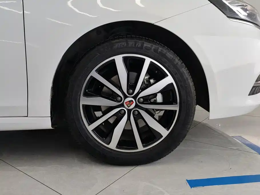 Roewe i6 Classic — миниатюра 6