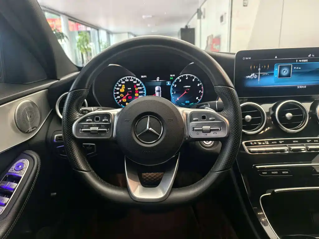 Mercedes-Benz C-Class — миниатюра 6