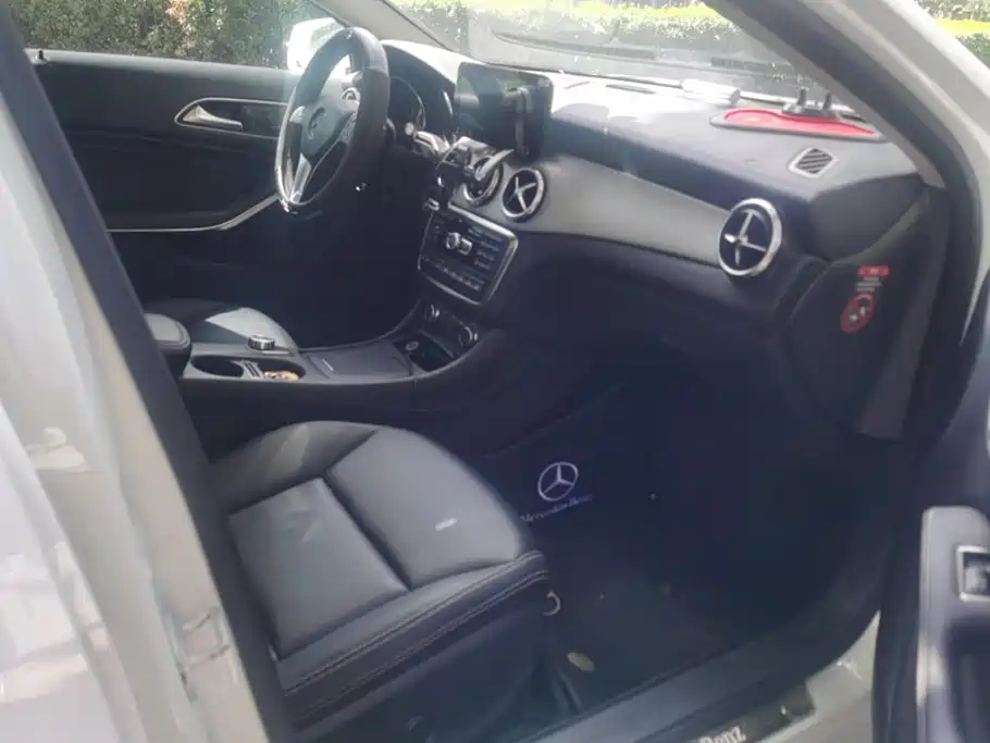 Mercedes-Benz GLA — миниатюра 8