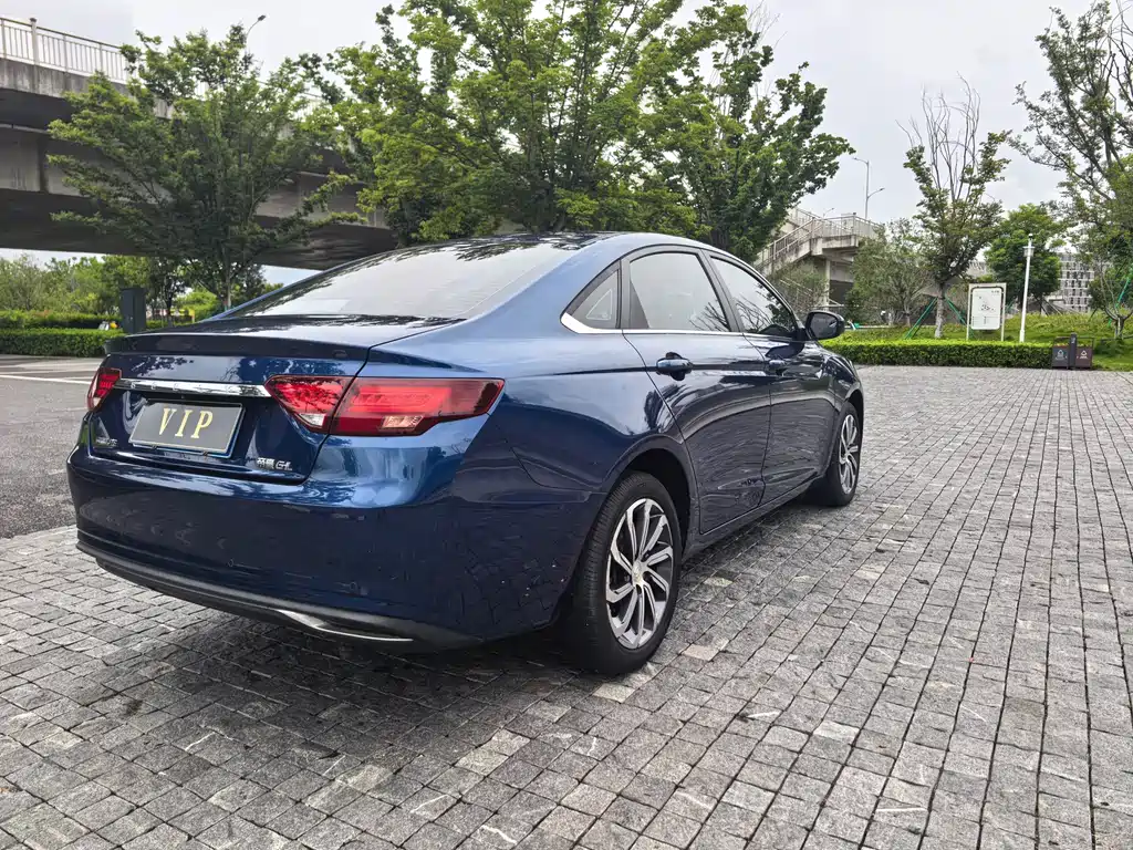Geely Emgrand GL — миниатюра 10