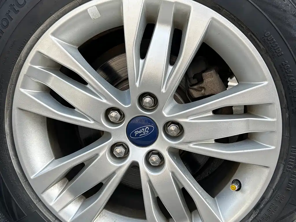 Ford Focus — миниатюра 11