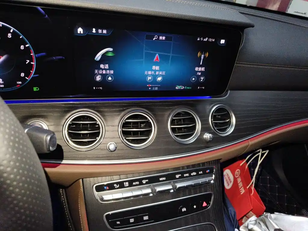 Mercedes-Benz E-Class — миниатюра 9