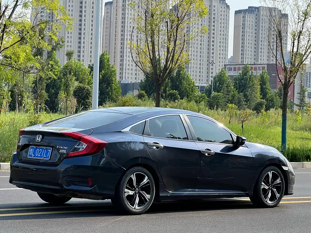 Honda Civic — миниатюра 6