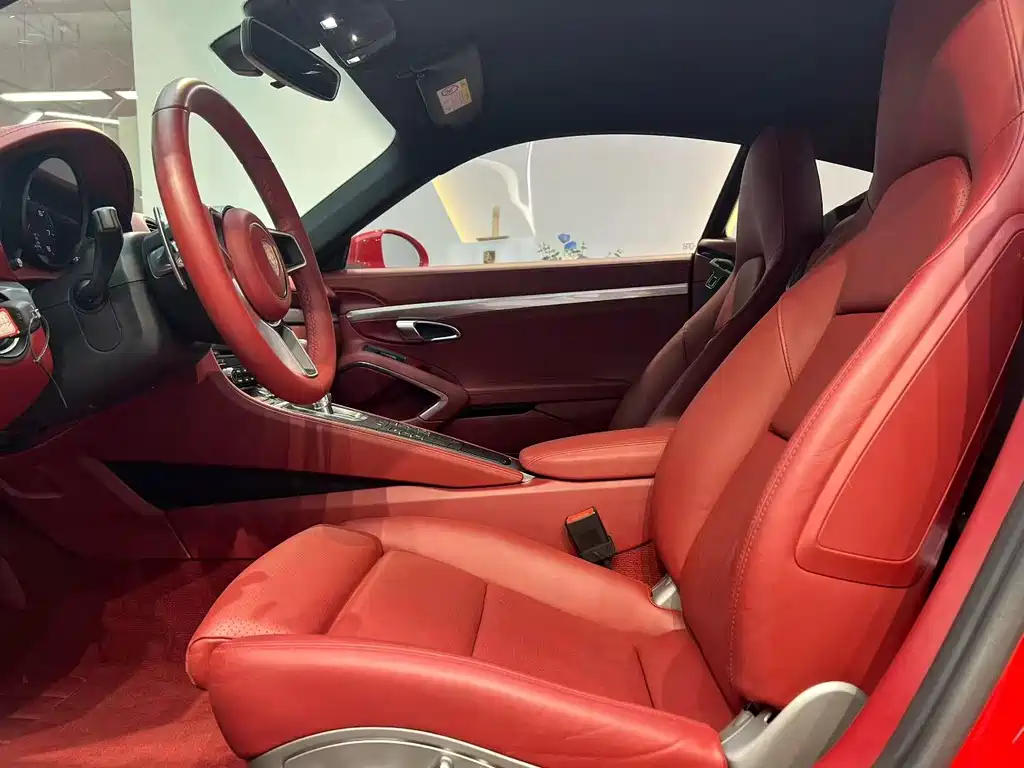 Porsche 718 2018 Cayman 2.0T