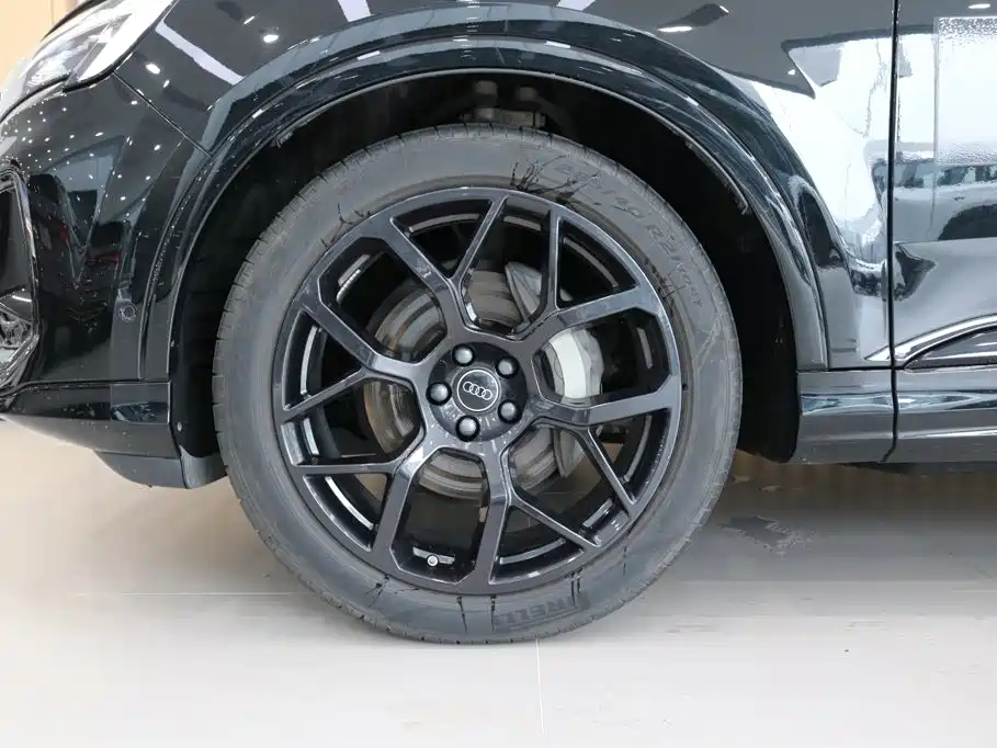 Audi Q7 — миниатюра 17