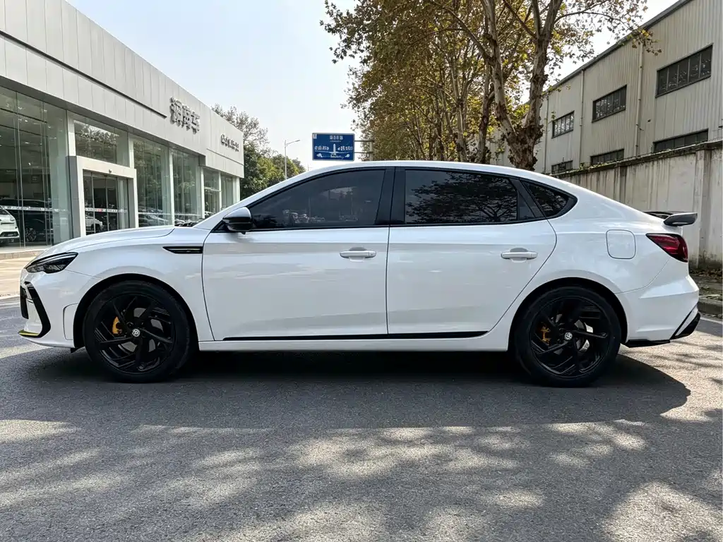 MG MG6 — миниатюра 8