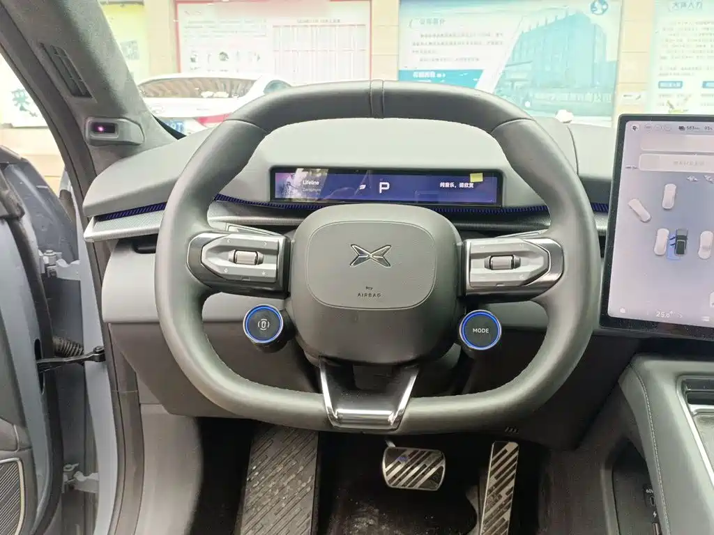 XPeng P7 — миниатюра 6