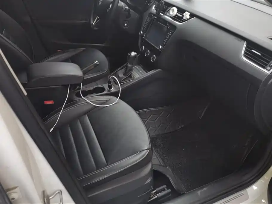 Skoda Octavia 2017 1.6L AT