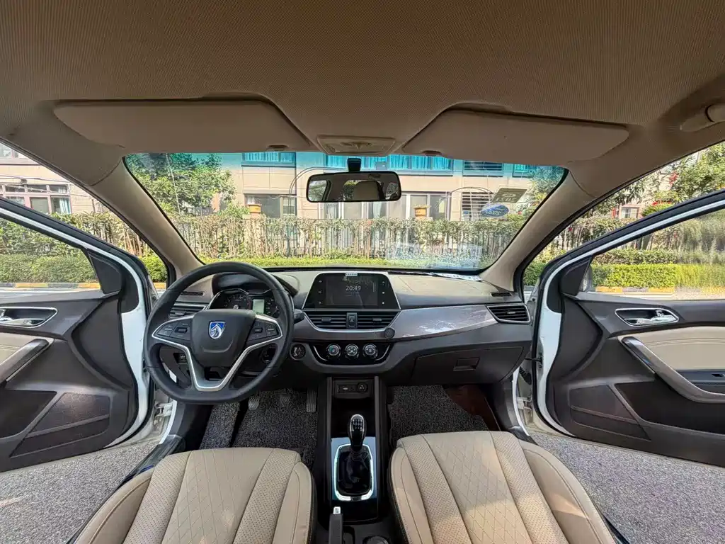 Baojun 310W — миниатюра 23