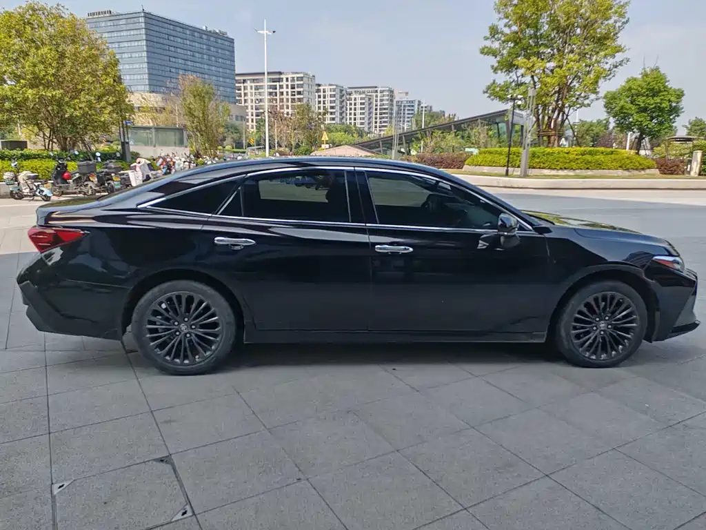 Toyota Avalon — миниатюра 6