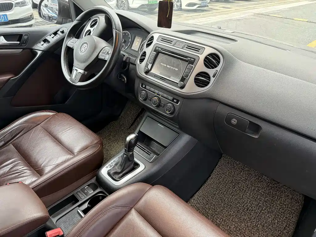 Volkswagen Tiguan 2013 1.8TSI AT Luxury