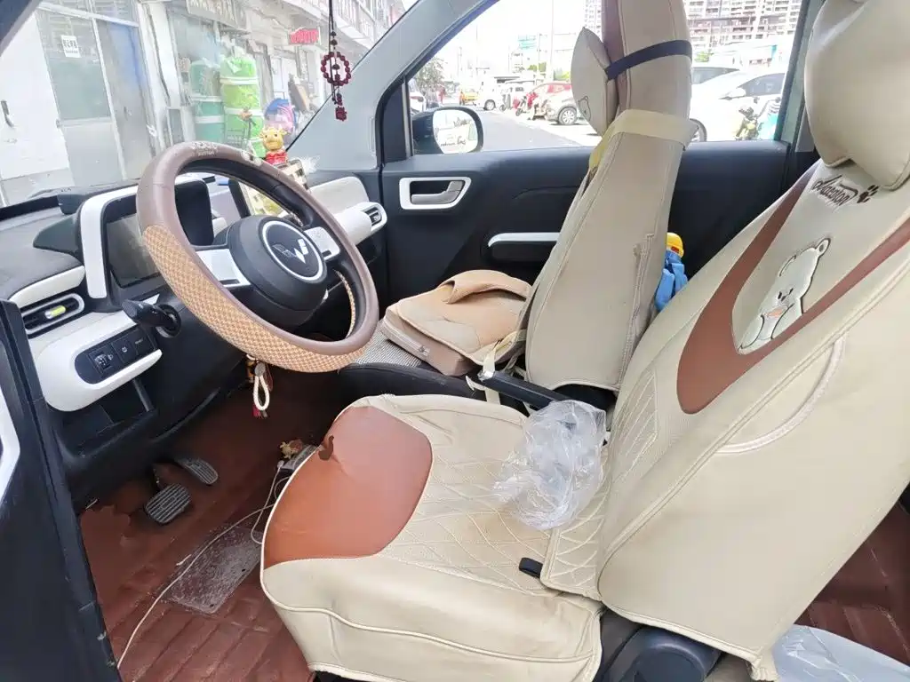 Wuling MINIEV — миниатюра 11