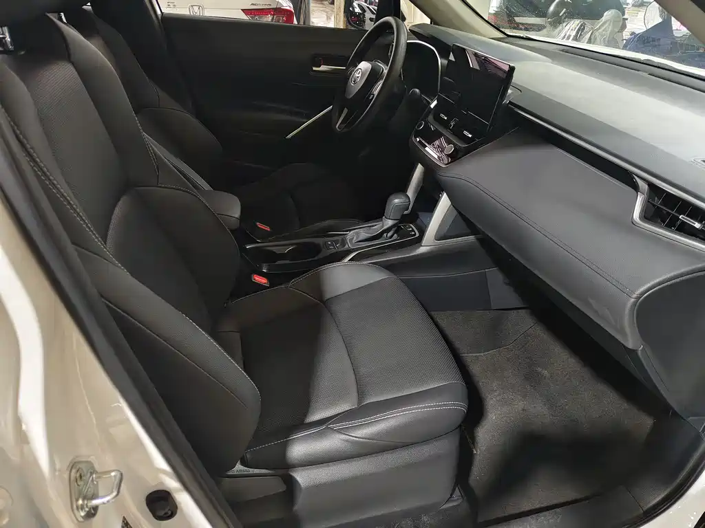 Toyota Frontlander 2023 2.0L CVT Luxury